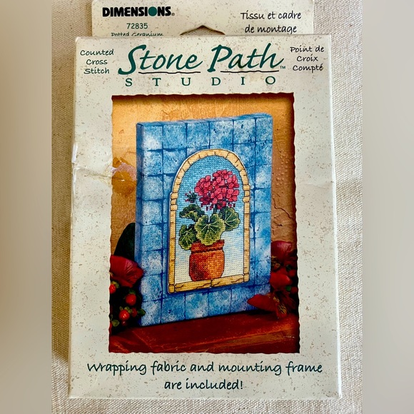 Dimensions Counted cross stitch, Potted Geranium on 3D Frame. Everything incl. - Picture 1 of 4